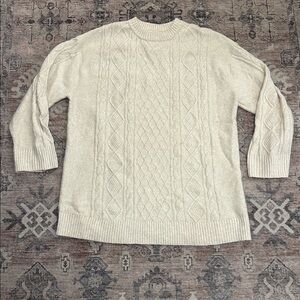 H&M women’s sz large knit Cream Sweater